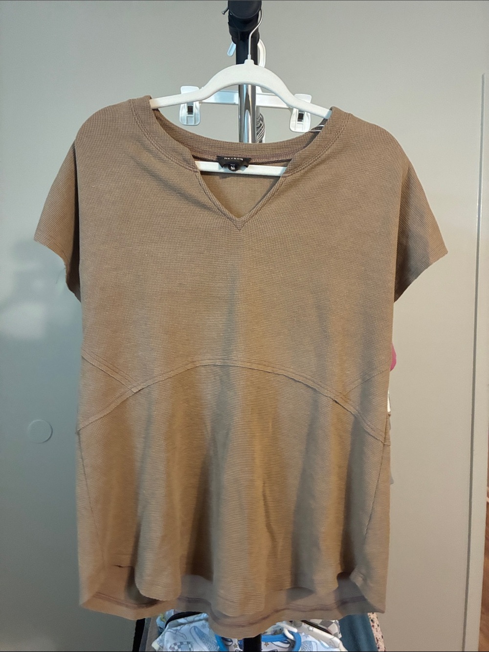 Casual V-Neck Short Sleeve Tunic in Taupe